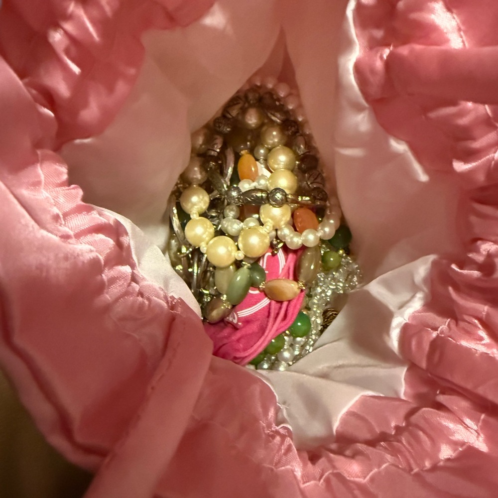 ✨ Mystery Jewelry Bag – A Treasure Waiting to Be Discovered! ✨ - Picture 5 of 9